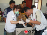 인도네시아  지원 긴급의료단 진료 의 대표 이미지
